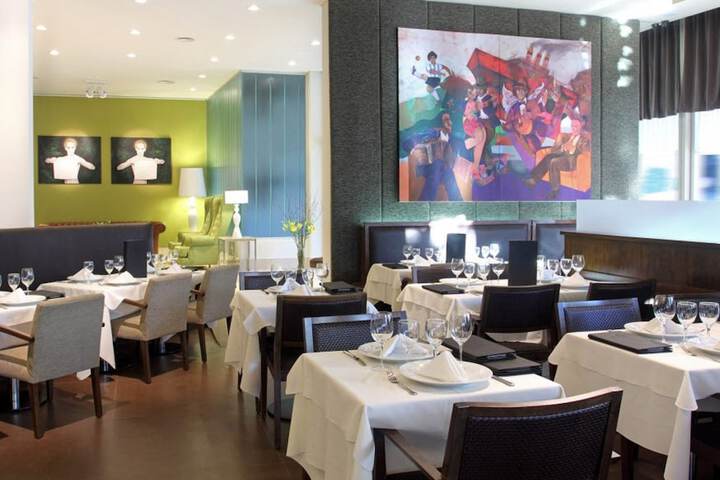Breakfast area