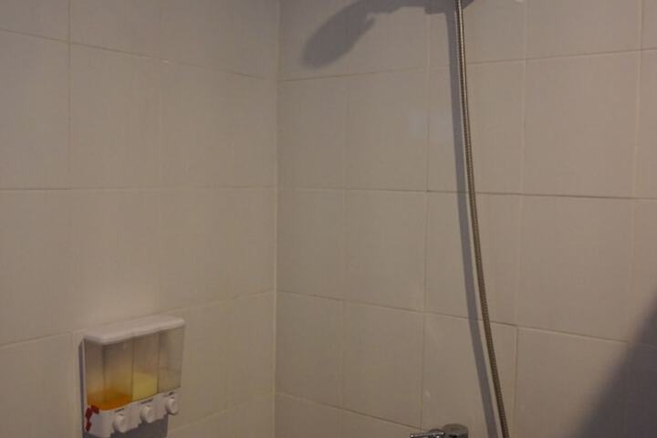 Room 10 of 26
