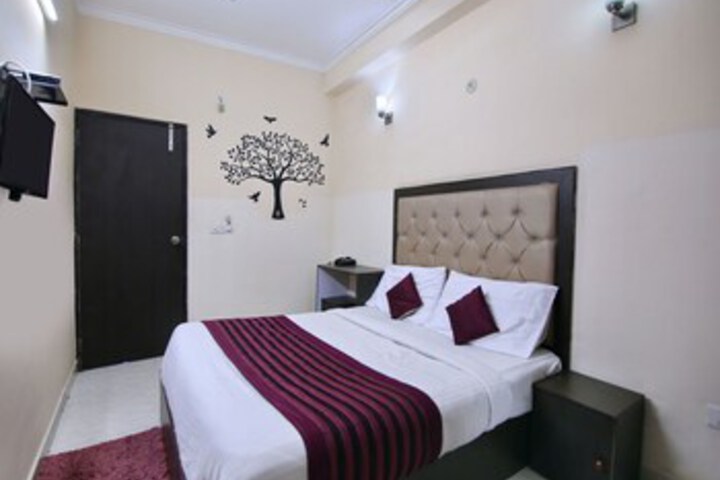 Room 16 of 26