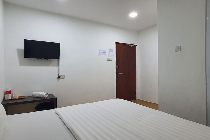 Room 16 of 35