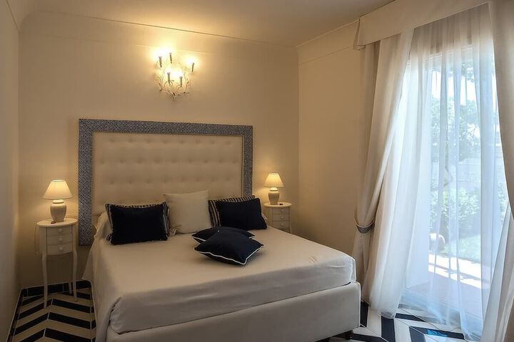 Room 64 of 112