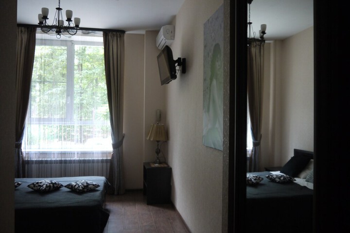 Room 8 of 42