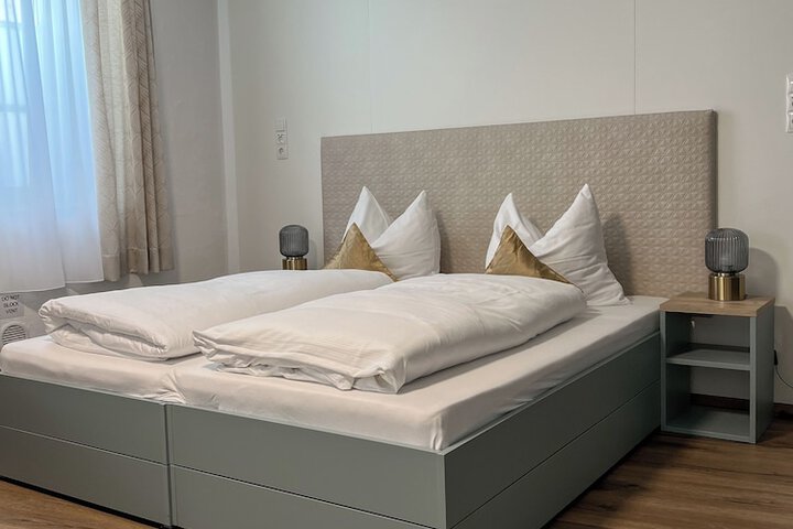 Room 2 of 46