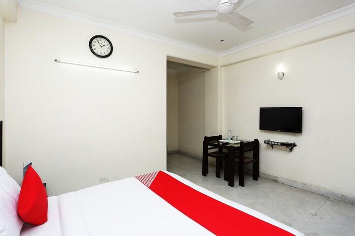 Room 15 of 26