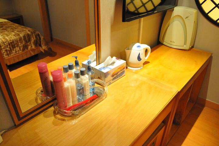 Room amenity