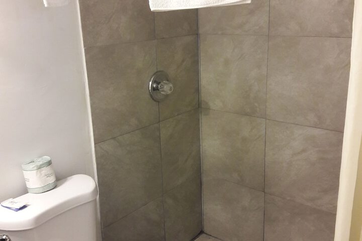 Room 17 of 29