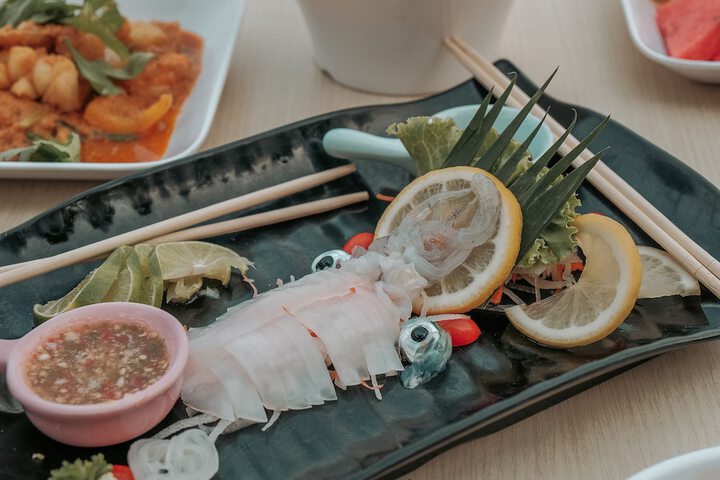 Dining 55 of 77