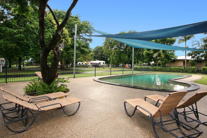 Pools & Facilities