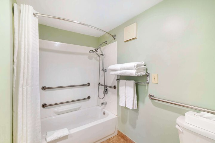 Suite 1 King Bed Second Floor Sofa Bed Kitchen Separate Living Area WiFi Full Breakfast (31 of 34)