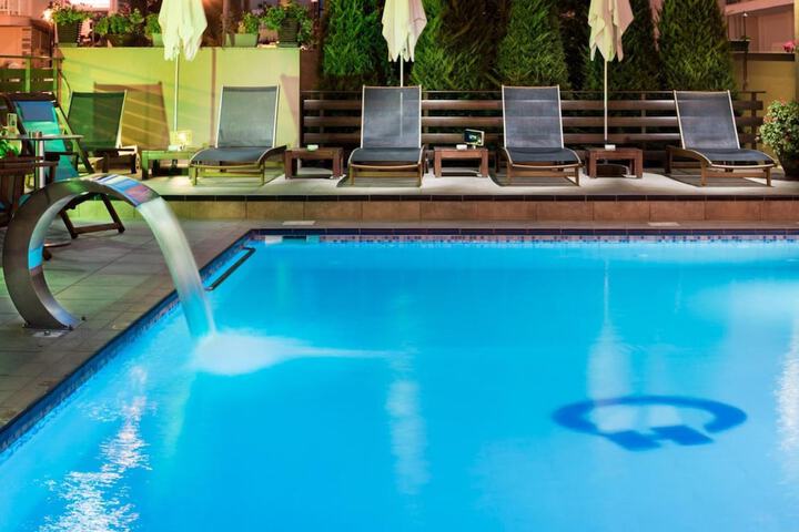 Pool 38 of 59