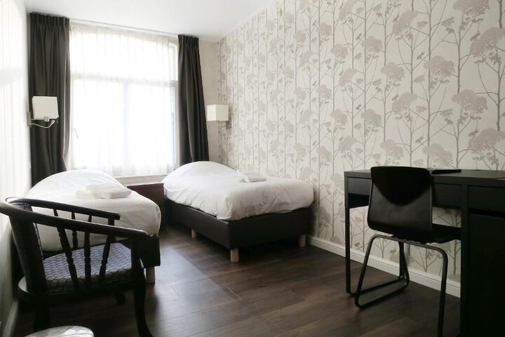 Room 17 of 53