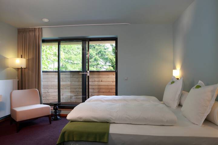 Room 8 of 50