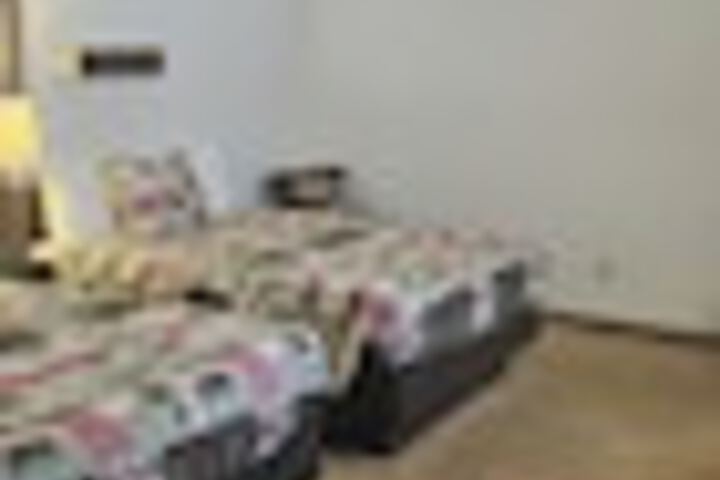 Room 29 of 210