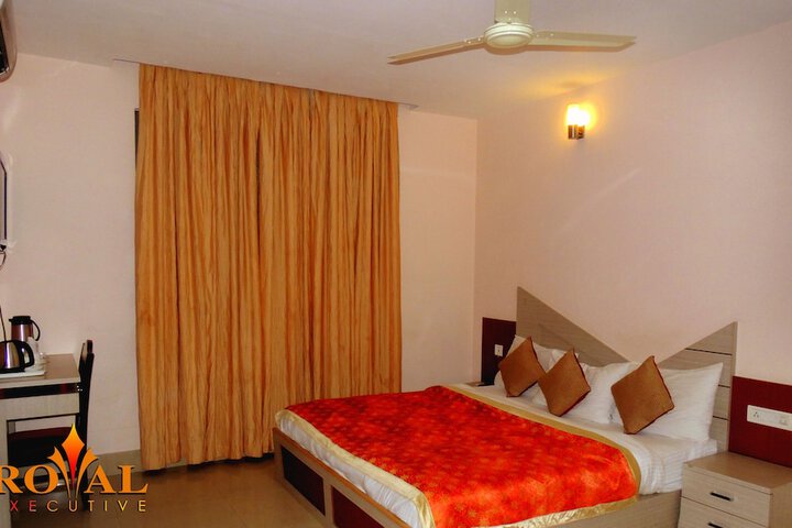 Room 5 of 66