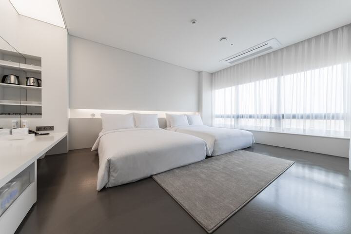 Room 20 of 117
