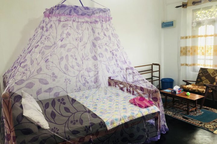 Room 3 of 33