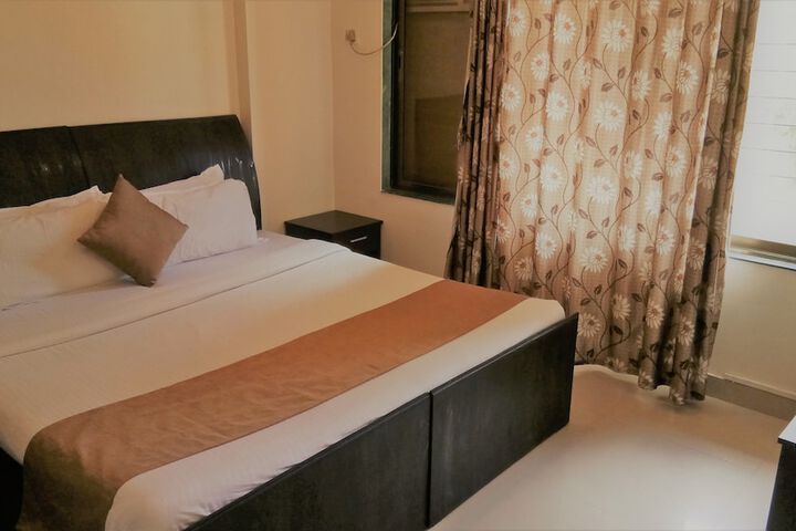 Room 18 of 50