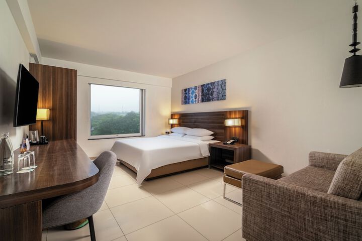 Room 8 of 50