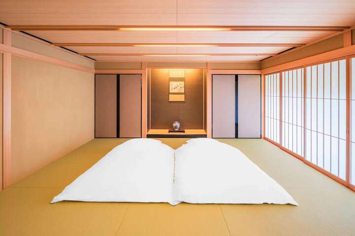 Room 18 of 122