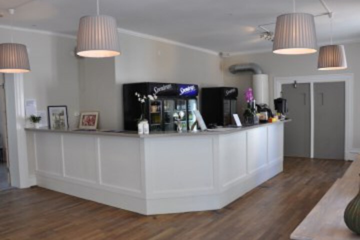 Lounge 110 of 138