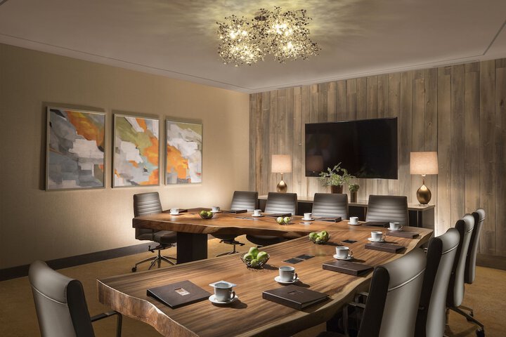 Meeting facility