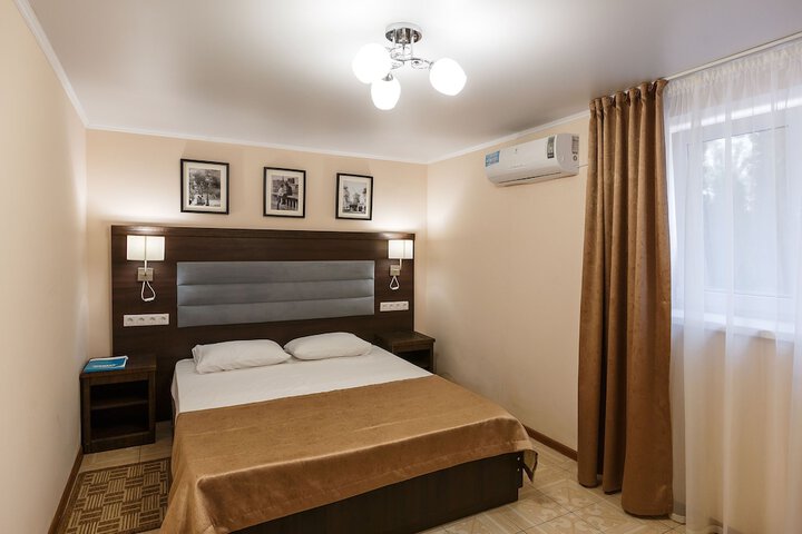 Room 18 of 43