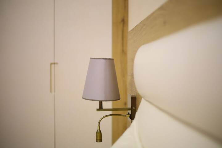 Room 13 of 43