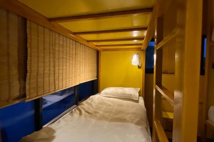Room 8 of 14
