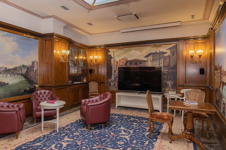 Guest Lobby