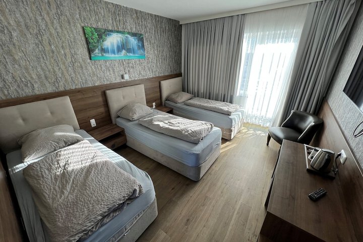 Room 5 of 91