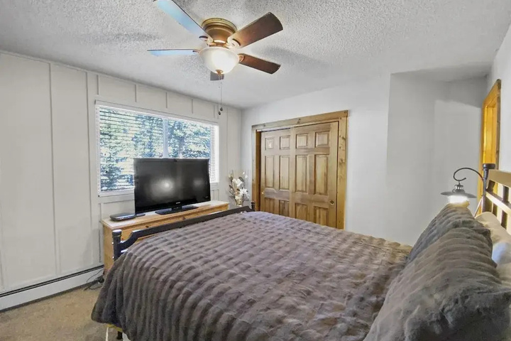 Room 3 of 15