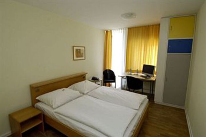 Room 15 of 58