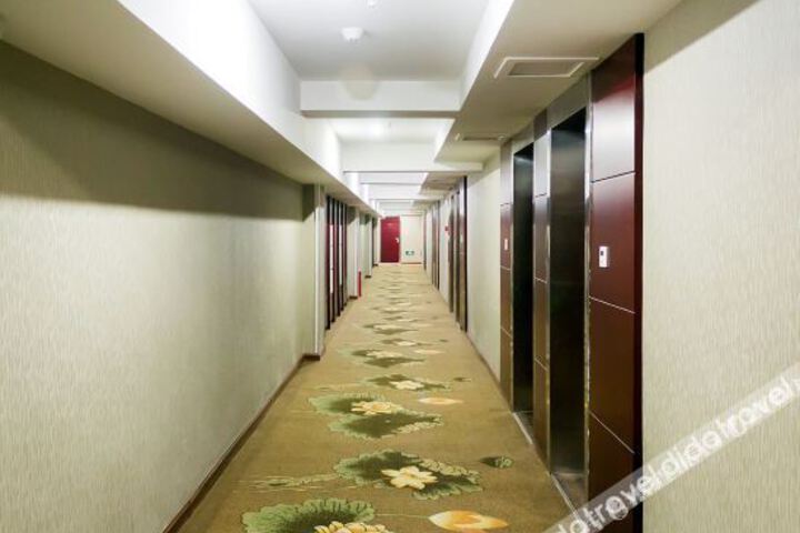 Hotel Interior 19 of 37