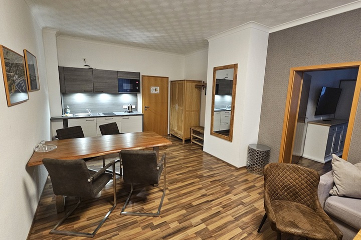 Room 10 of 57
