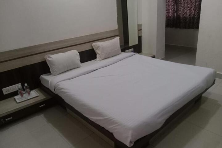 Photo of Hotel Paras