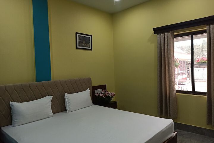 Room 8 of 40