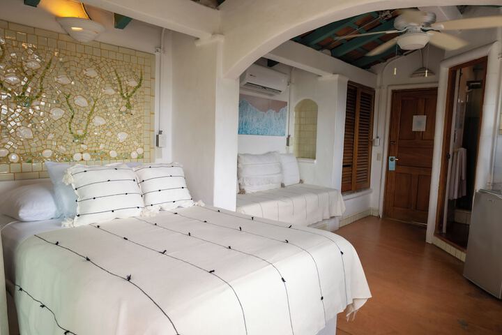 Room 48 of 103