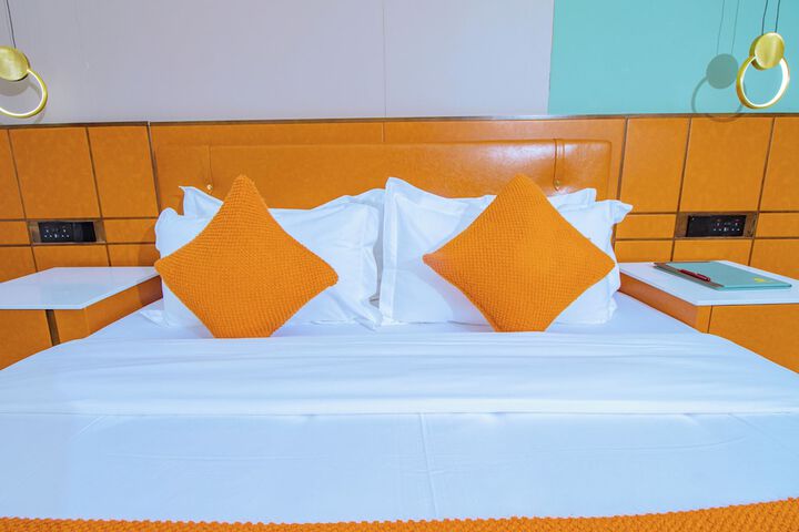 Room 25 of 139