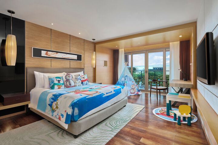 Room 25 of 43