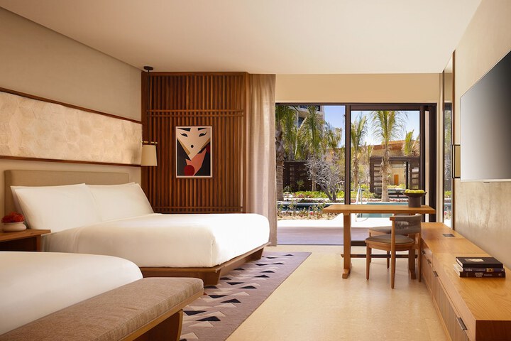 Hotel Exterior 176 of 180