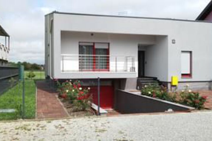 Exterior of Mansion With 3 Bedrooms in Velika Gorica With Wifi