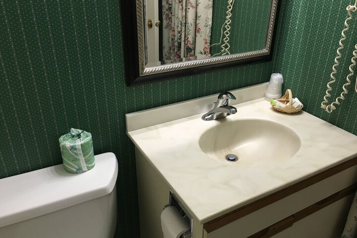 Room 51 of 81