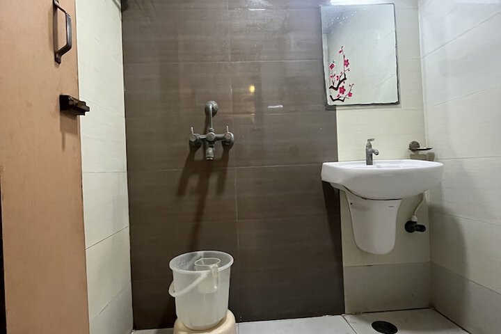 Room 12 of 14