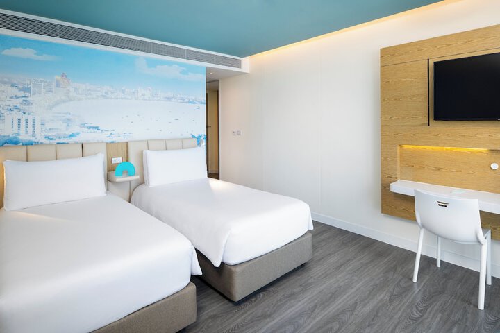 Room 32 of 114