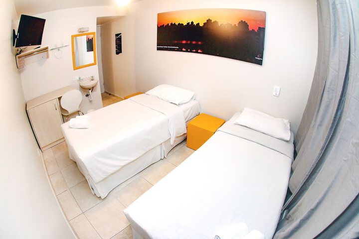 Room 14 of 48