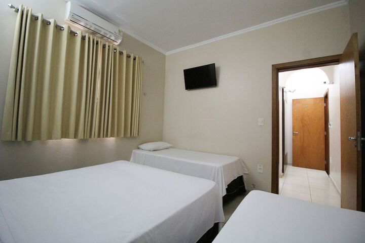 Room 82 of 183