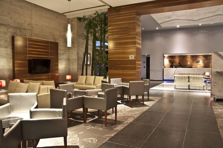 Entrance & Lobby