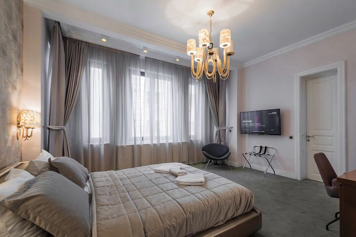 Room 67 of 208