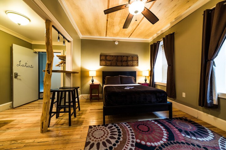 Room 21 of 68