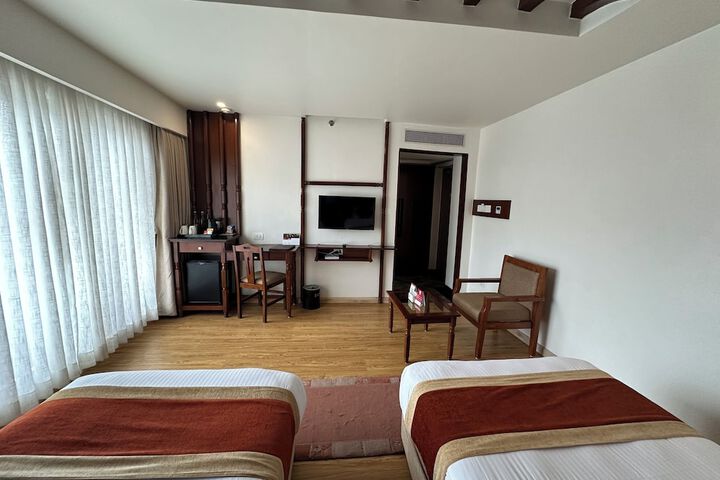 Room 28 of 85